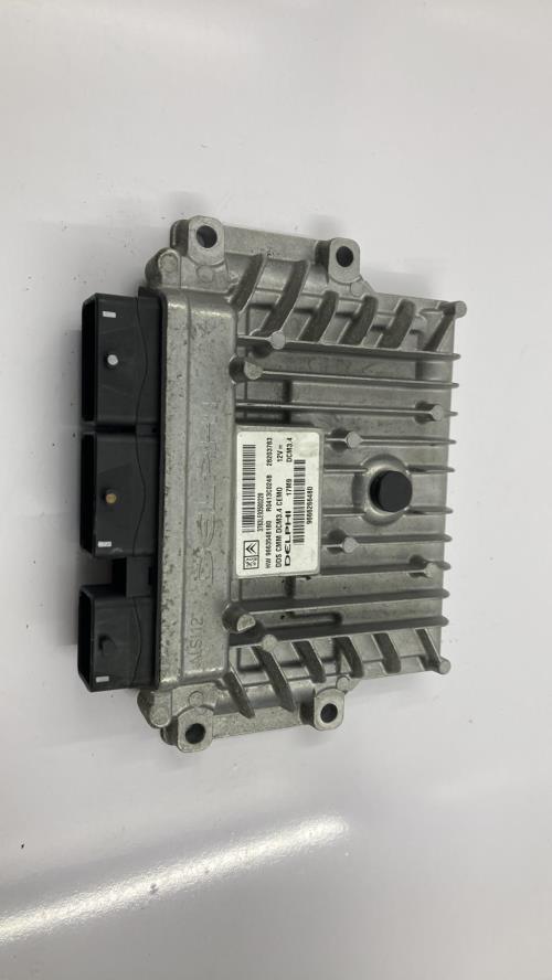 Image Calculateur moteur - PEUGEOT 308 1 SW