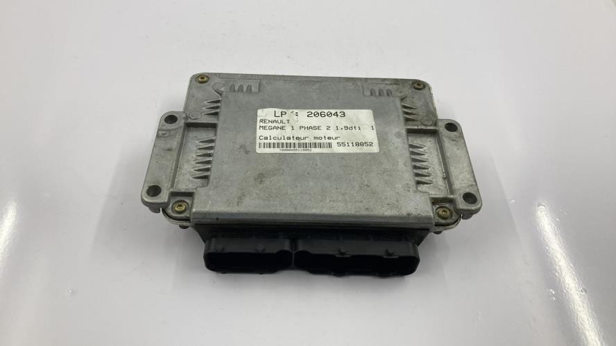 Image Calculateur moteur - RENAULT MEGANE 1