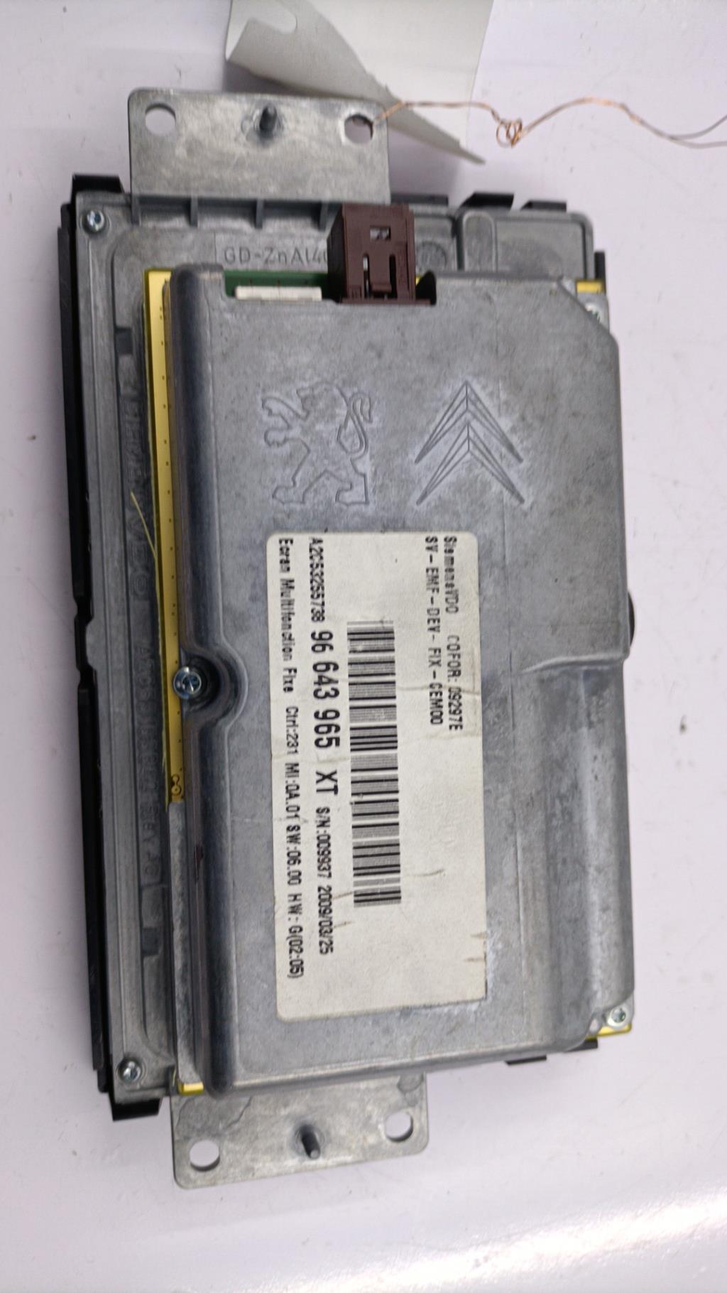 Ecran GPS PEUGEOT 207 PHASE 1 Diesel - 1