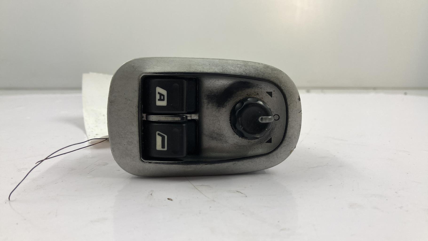 Interruttore alzacristalli PEUGEOT 206+ Diésel - 1