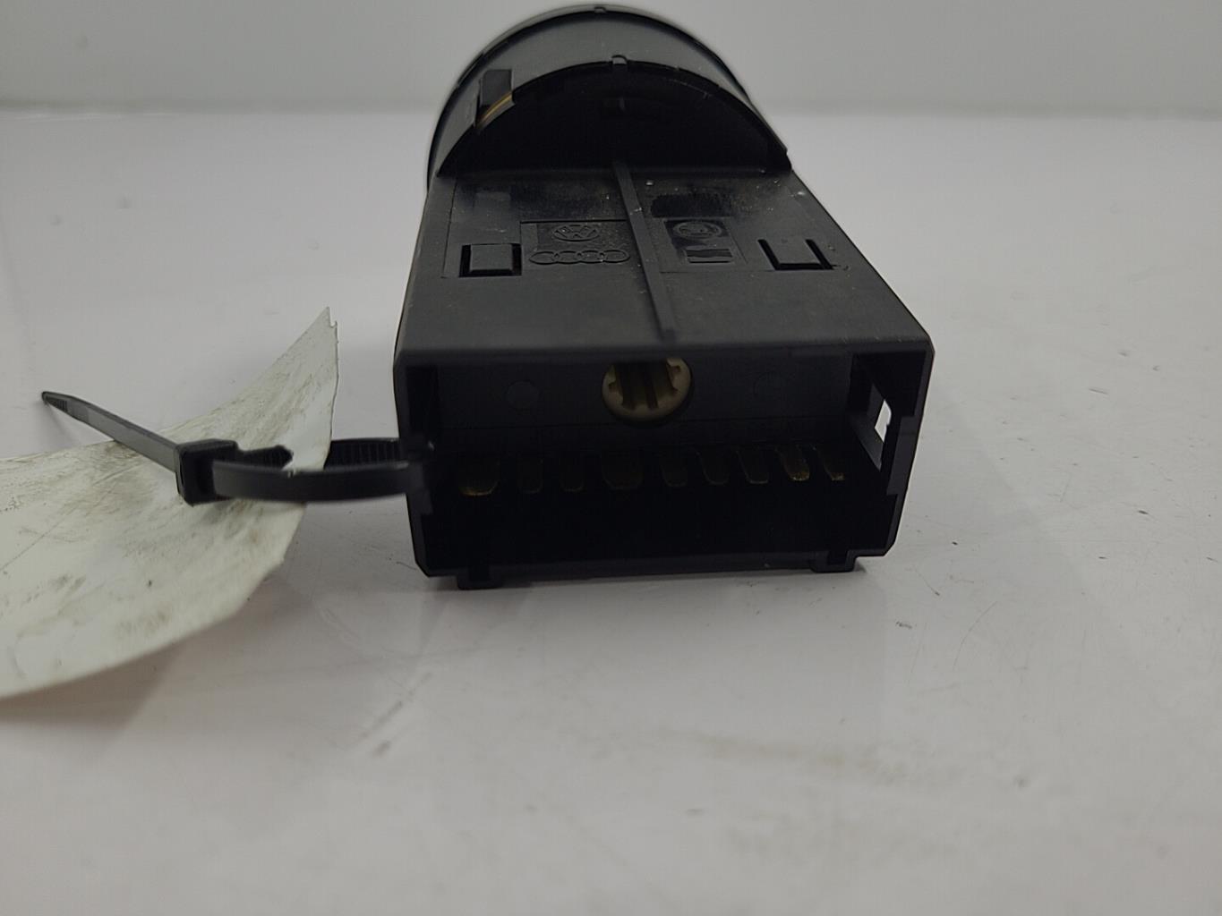 Commande de phare VOLKSWAGEN POLO 4 PHASE 1 Essence - 1