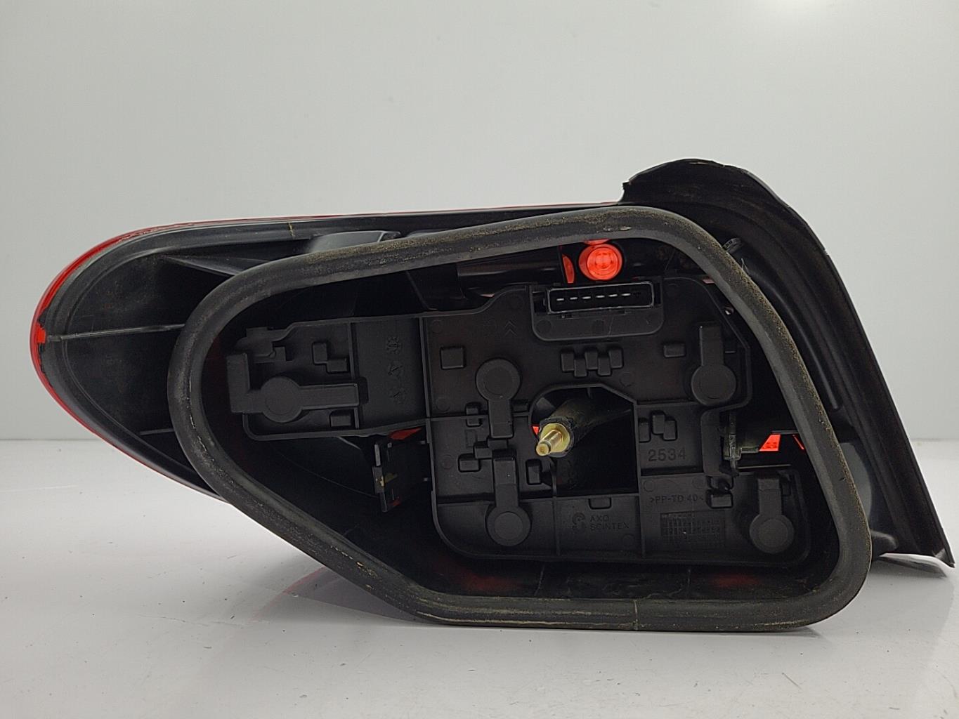 Fanale posteriore principale destro (luci) CITROEN XSARA PHASE 2 COUPE Gasolina - 1