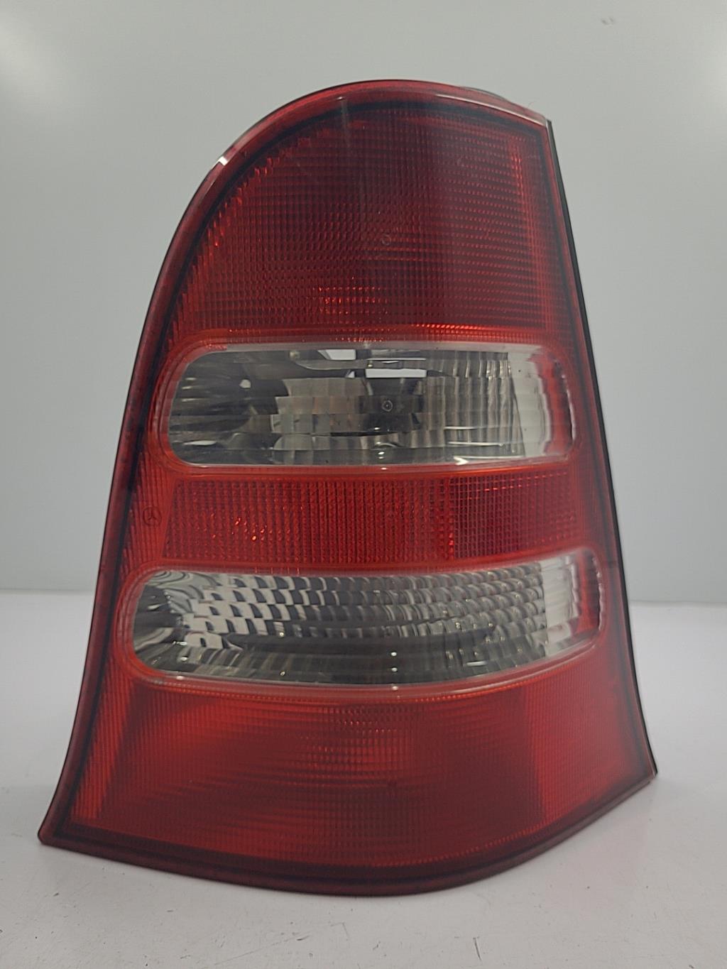 Fanale posteriore principale destro (luci) MERCEDES CLASSE A 168 PHASE 2 Diésel - 1