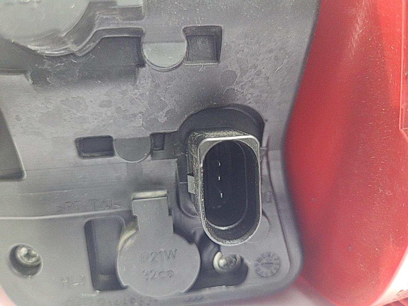 Fanale posteriore principale sinistro (luci) AUDI A4 3 PHASE 1 Diésel - 1