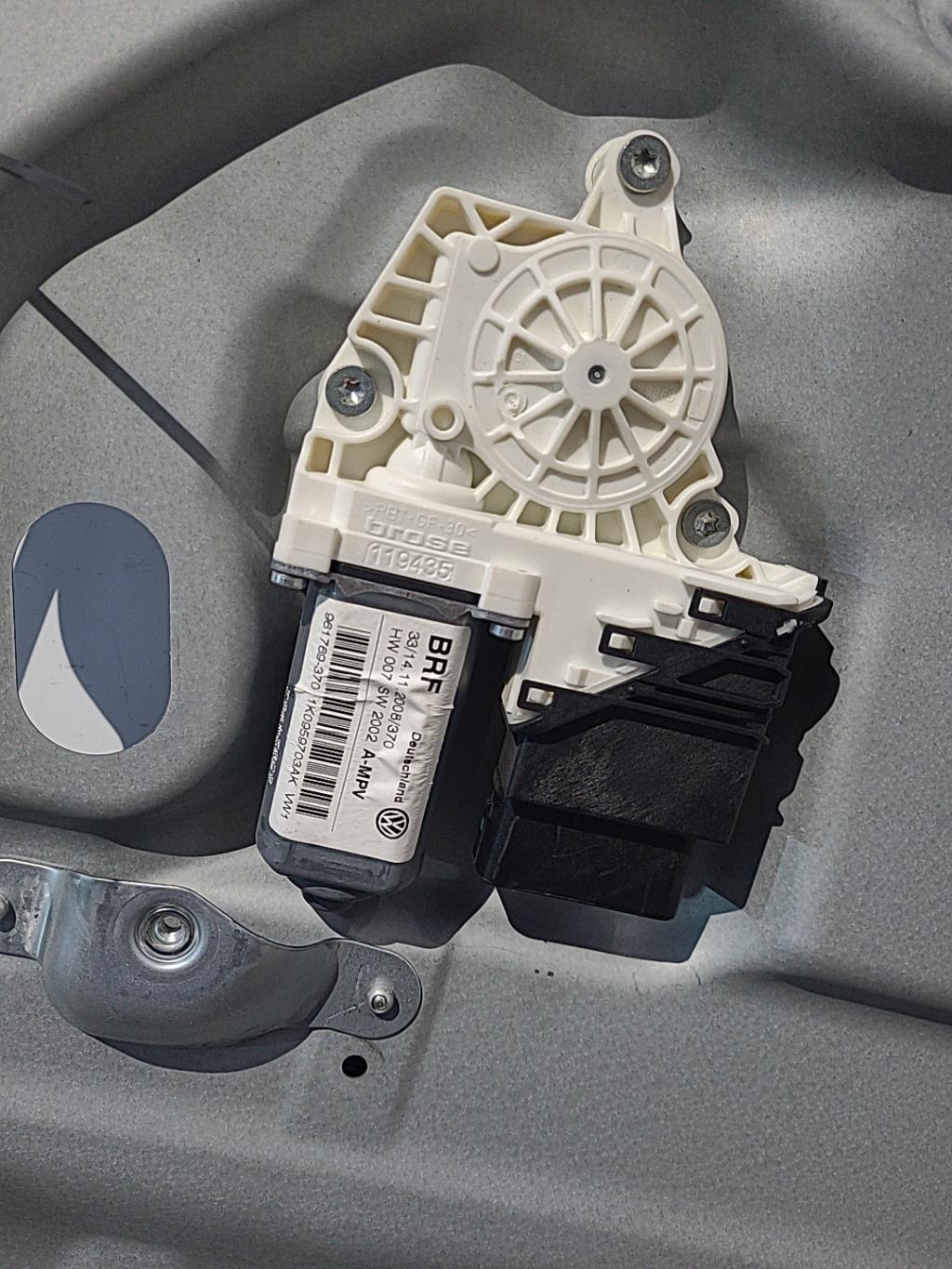 Alzacristalli elettrico posteriore sinistro VOLKSWAGEN TOURAN 1 PHASE 2 Diésel - 1