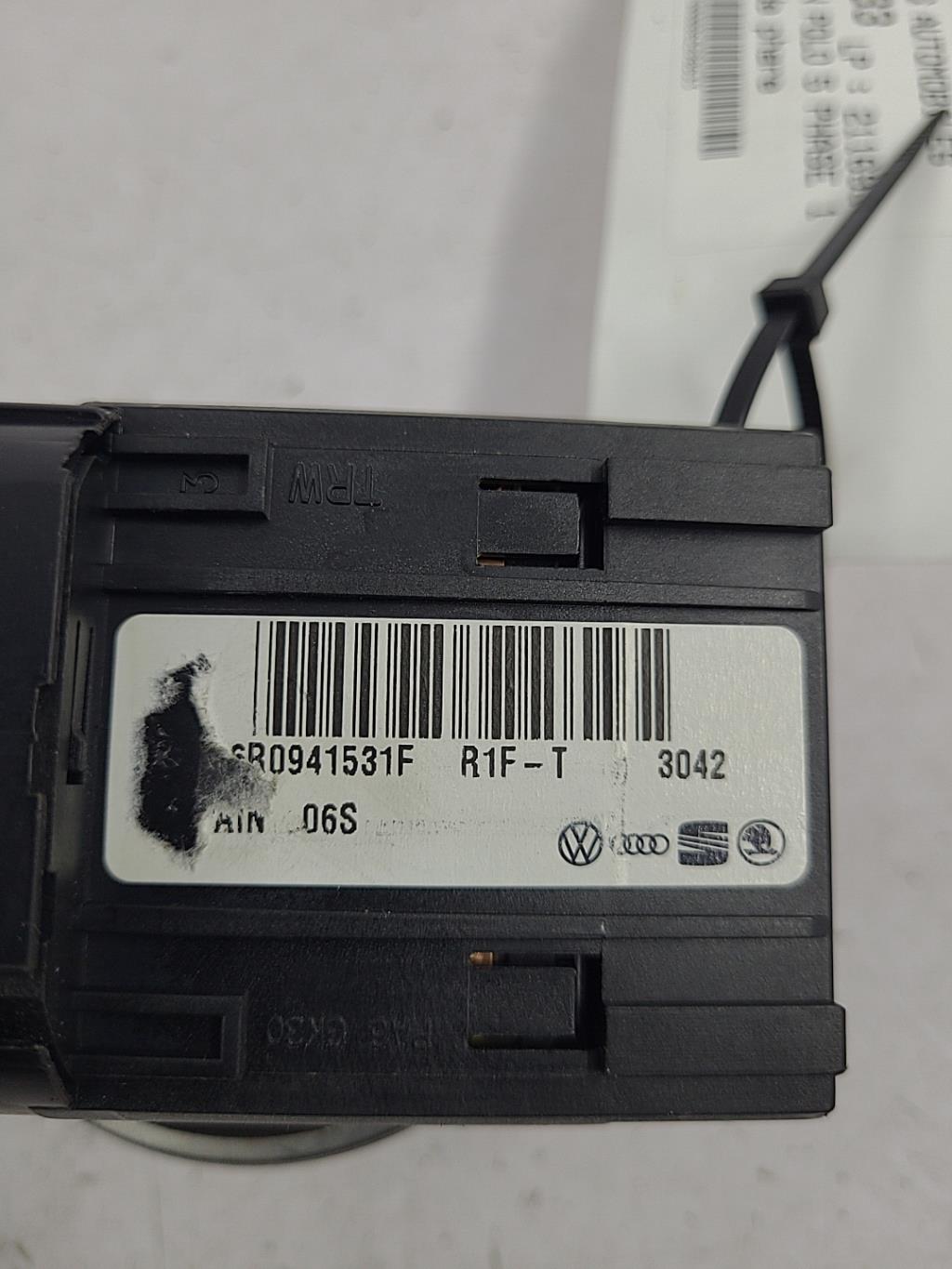 Commande de phare VOLKSWAGEN POLO 5 PHASE 1 Essence - 1