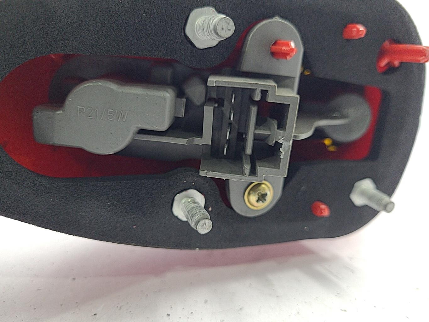 Fanale posteriore principale destro (luci) ALFA ROMEO 147 PHASE 1  - 1
