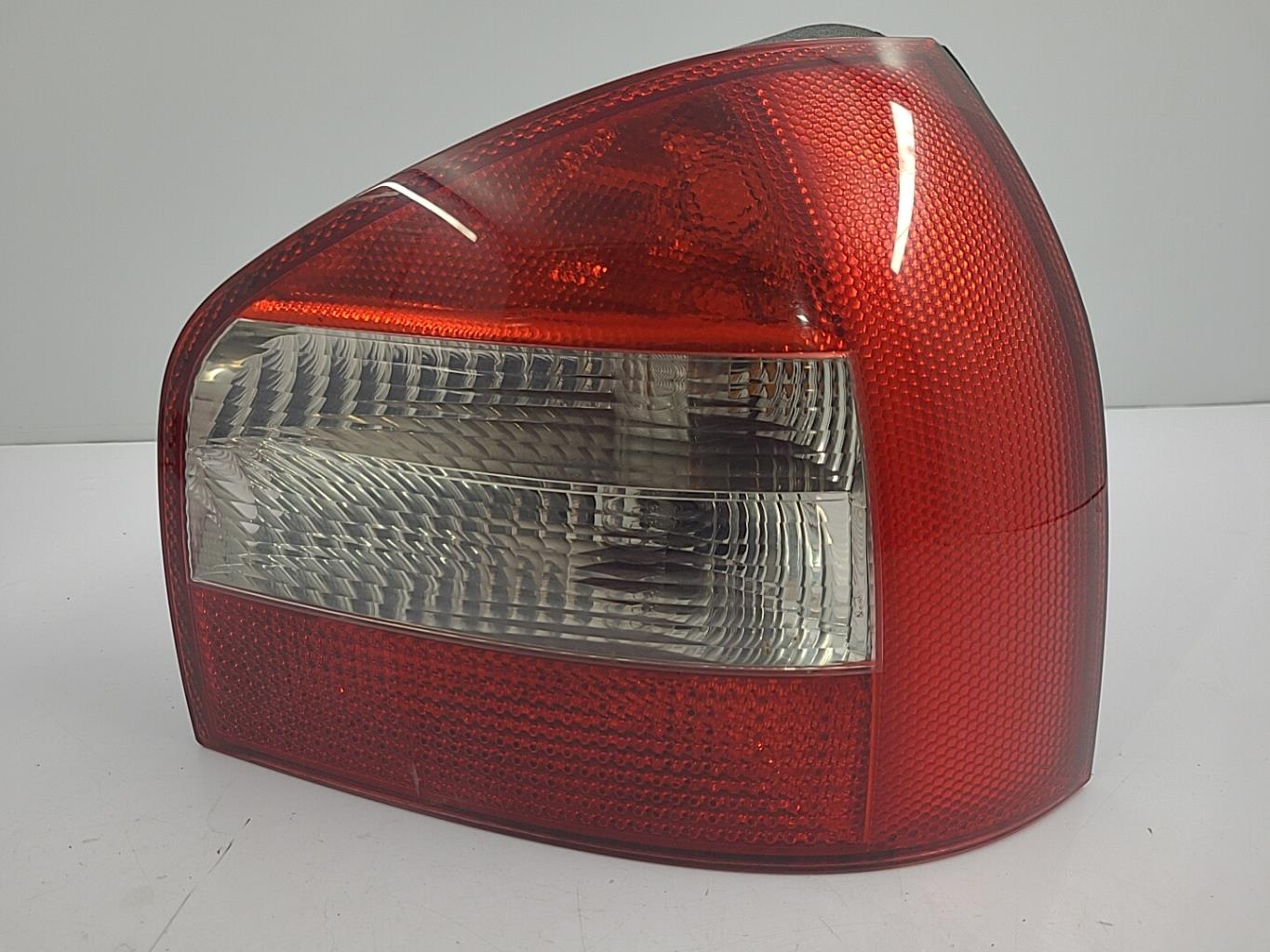 Fanale posteriore principale destro (luci) AUDI A3 1 PHASE 2 Diésel - 1
