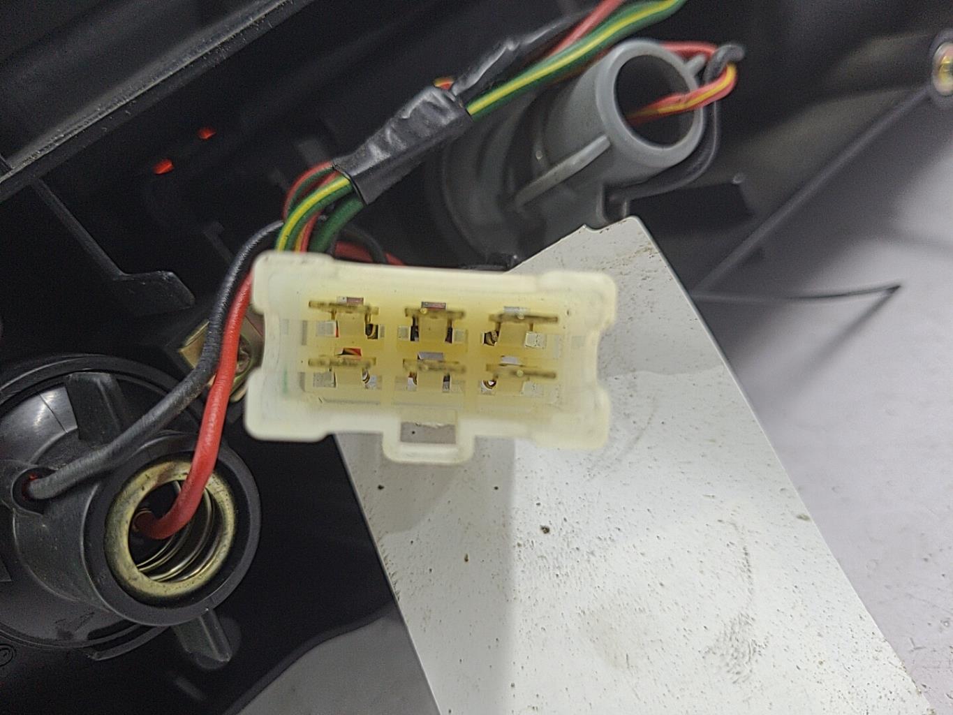 Fanale posteriore principale sinistro (luci) MAZDA 323 4 PHASE 2 Gasolina - 1