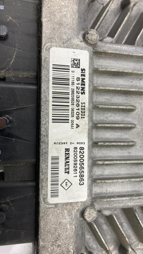 Image Calculateur moteur - RENAULT SCENIC 2