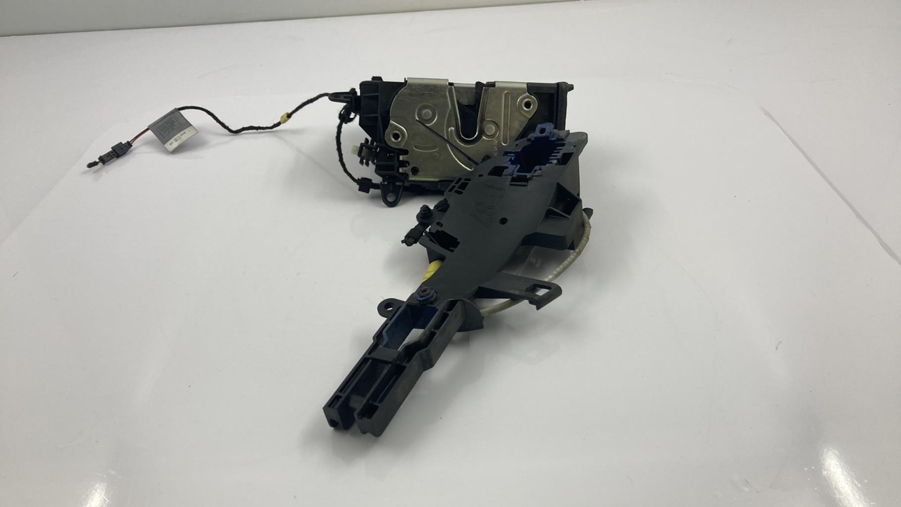 Serratura posteriore sinistra BMW SERIE 1 E87 PHASE 1 Diésel - 1