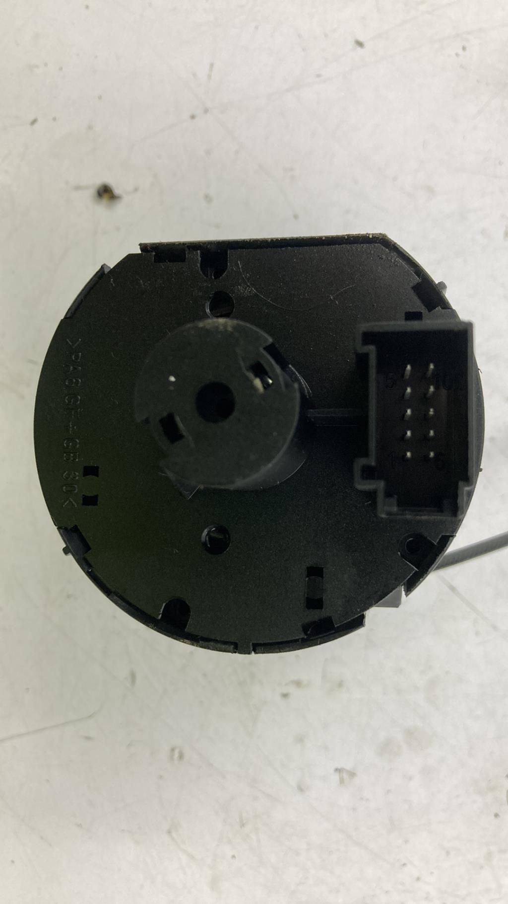 Commande de phare VOLKSWAGEN GOLF 5 Diesel - 1
