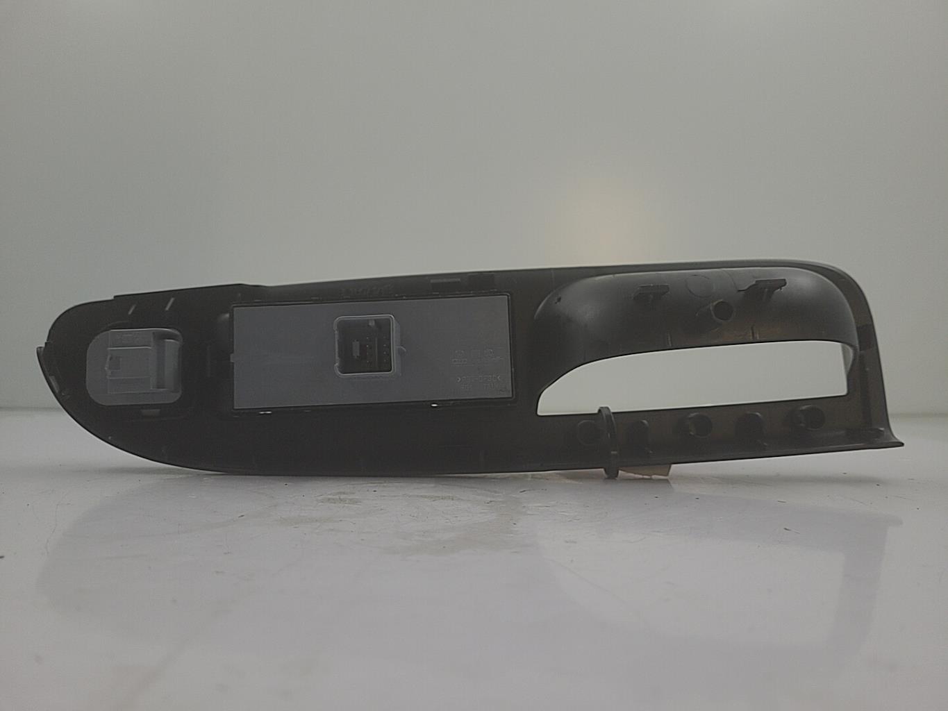 Interruttore alzacristalli VOLKSWAGEN PASSAT 5 Diésel - 1