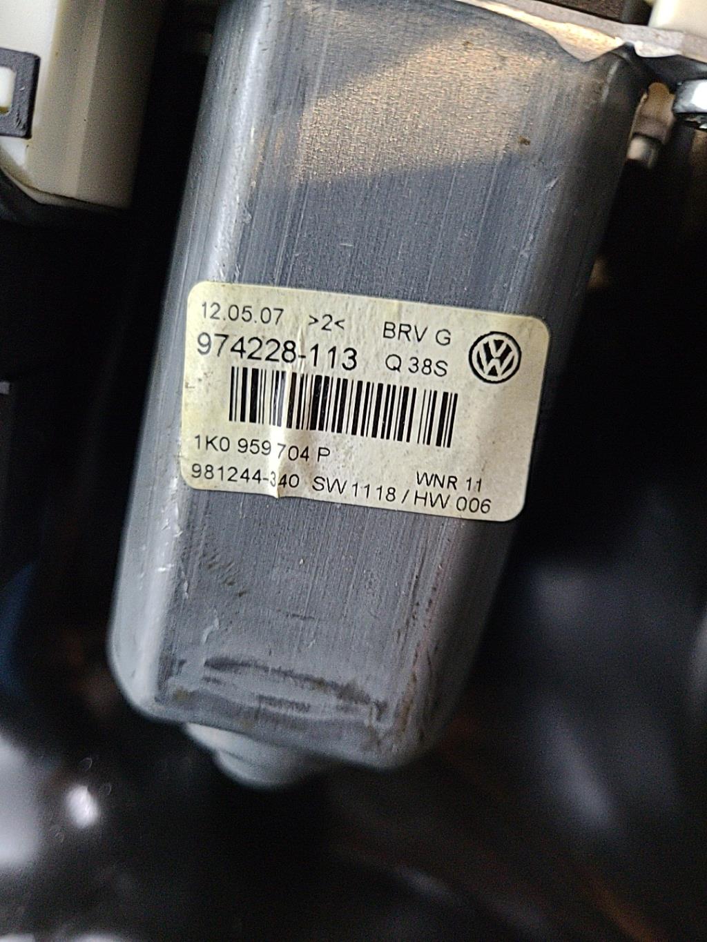 Alzacristalli elettrico posteriore destro VOLKSWAGEN PASSAT 5 Diésel - 1