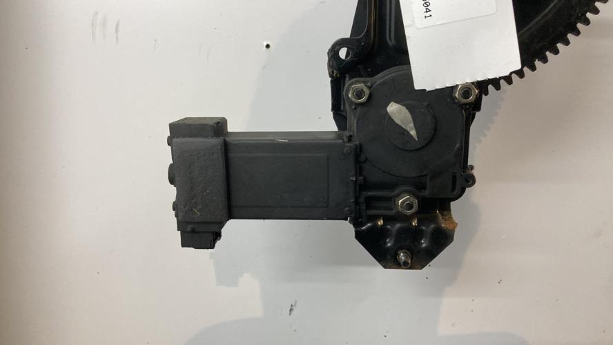 Image Leve vitre electrique avant droit - PEUGEOT 205