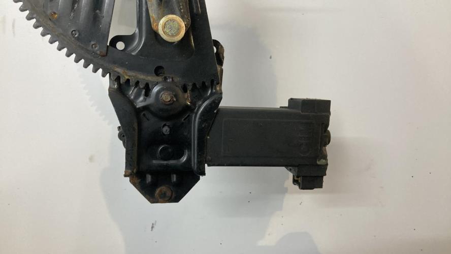 Image Leve vitre electrique avant droit - PEUGEOT 205