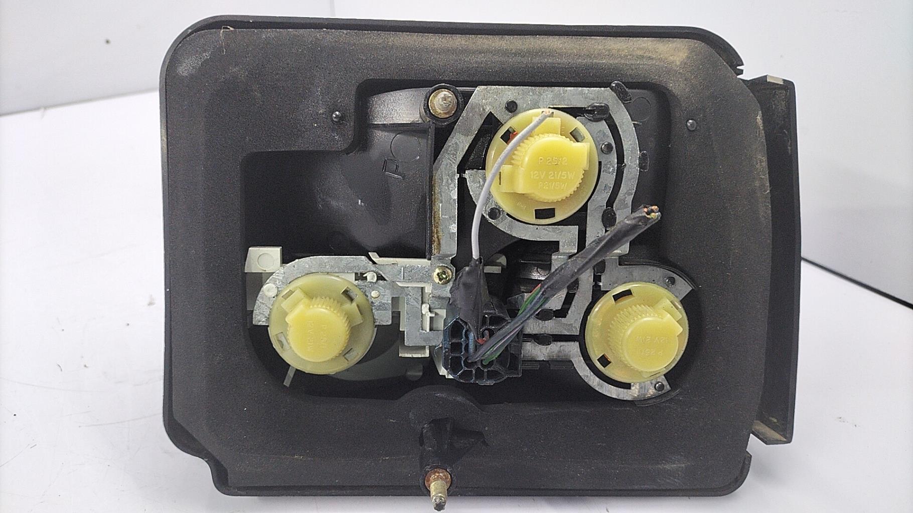 Fanale posteriore principale sinistro (luci) ROVER 100 CABRIOLET Gasolina - 1