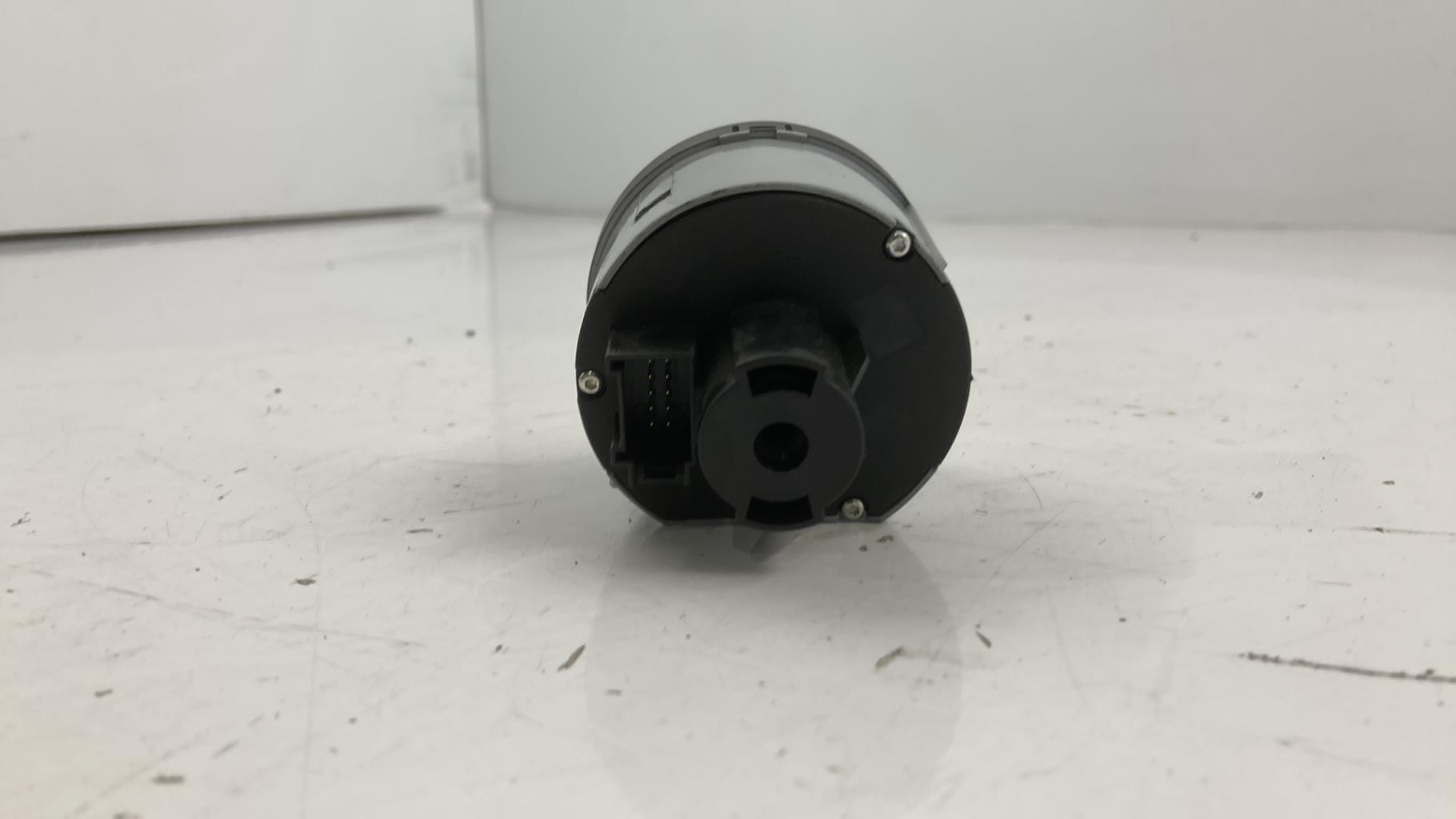 Commande de phare SKODA YETI PHASE 1 Diesel - 1