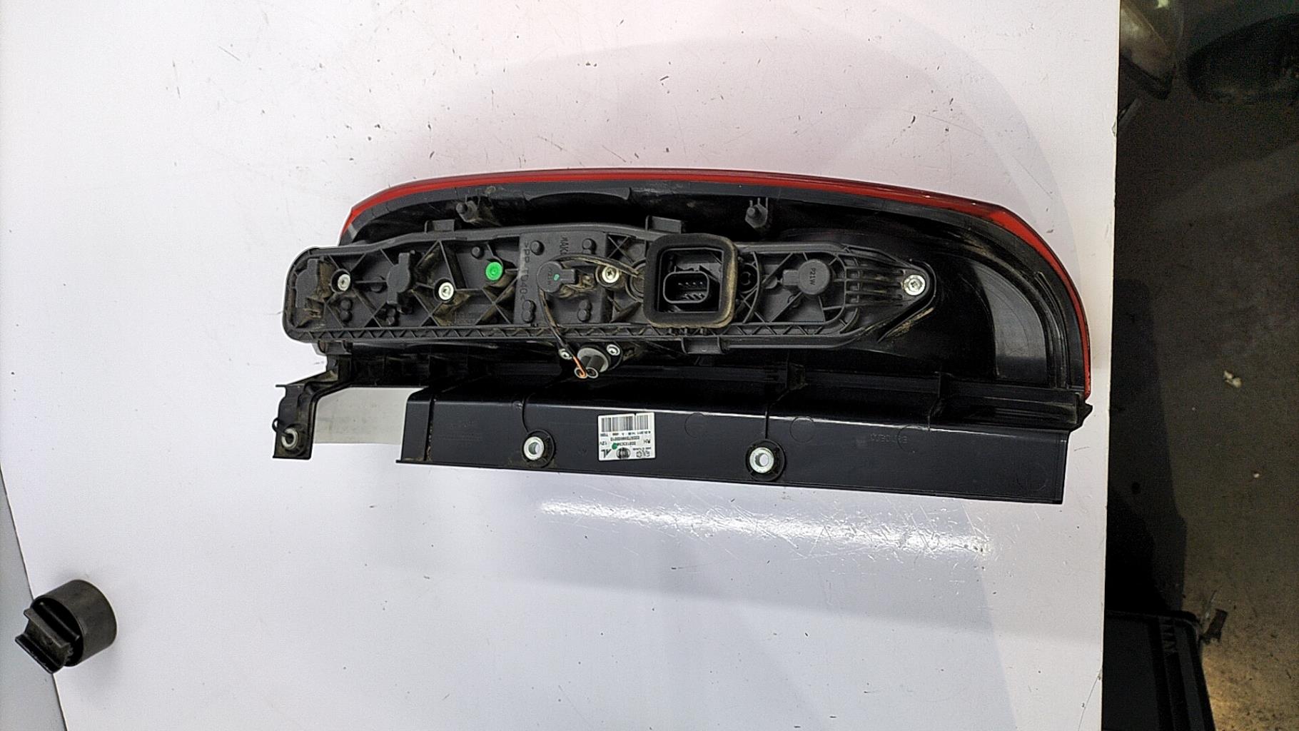 Fanale posteriore principale destro (luci) FIAT DOBLO 2 PHASE 1 Diésel - 1