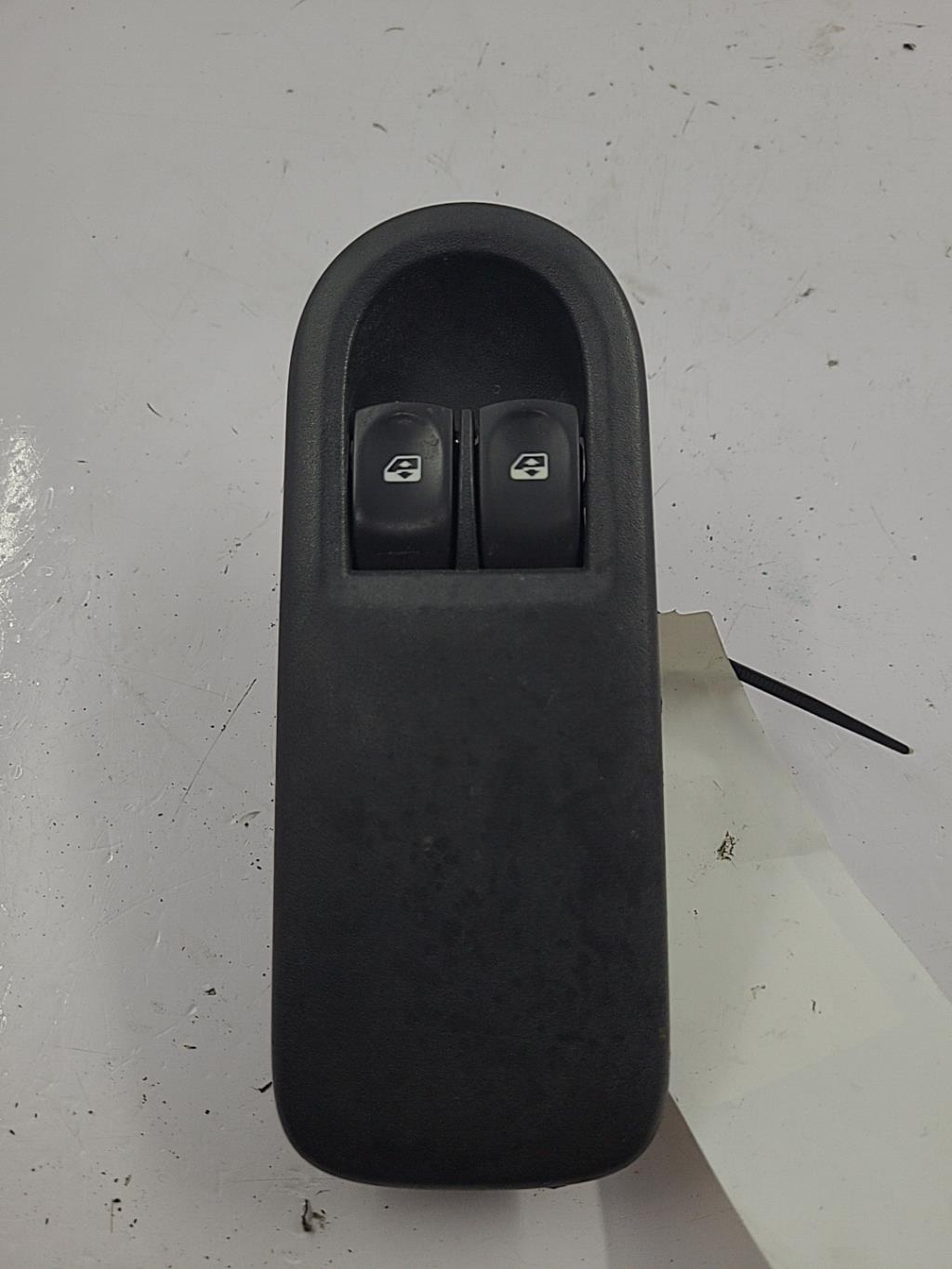 Interrupteur de leve vitre RENAULT CLIO 3 PHASE 2 BREAK Diesel - 1