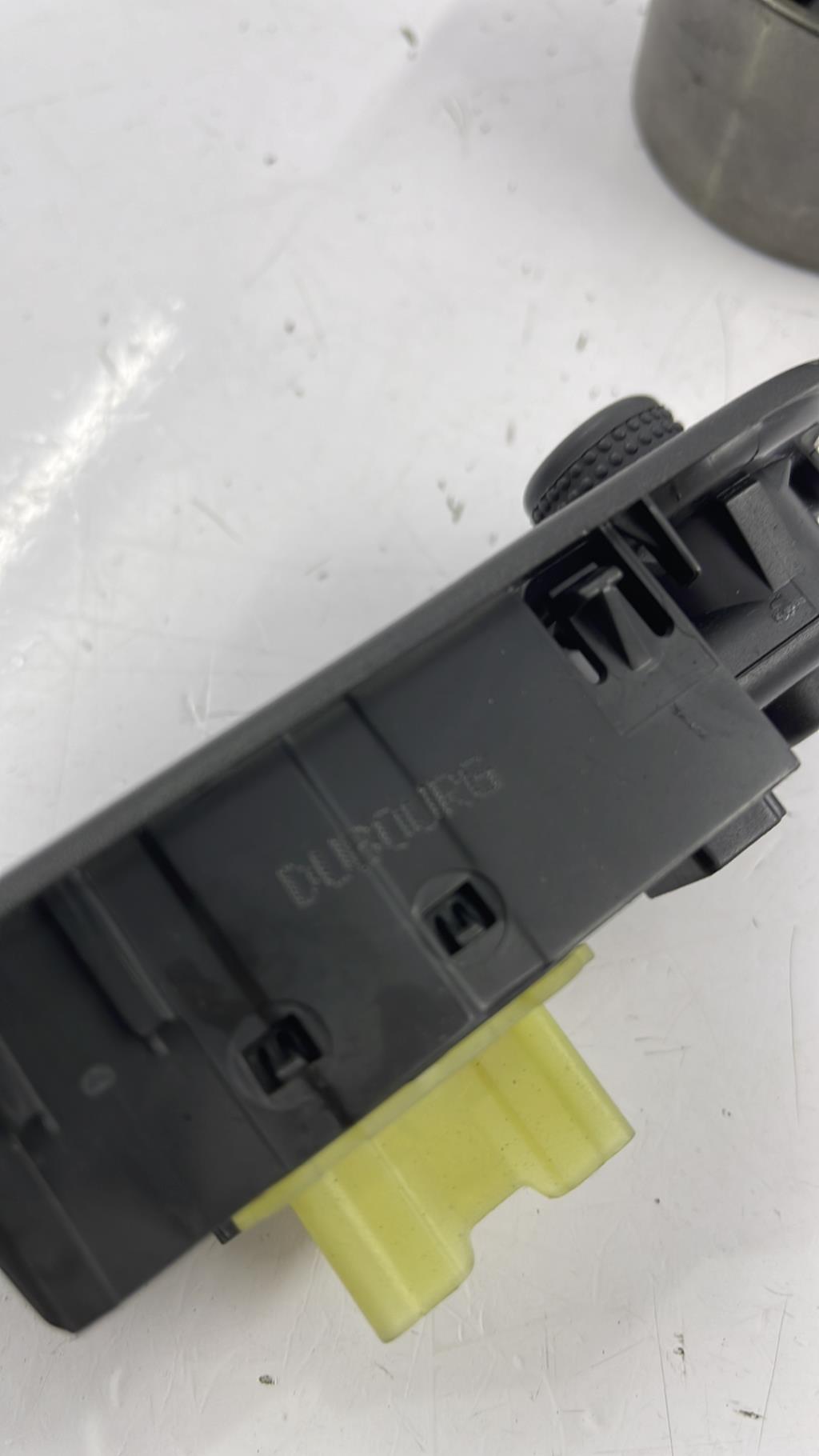 Interruttore lavacristalli anteriore sinistro RENAULT CLIO 4 PHASE 1 Gasolina - 1