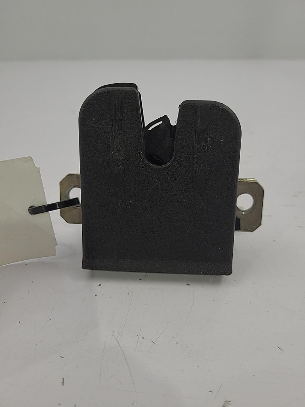 Serratura portellone posteriore VOLKSWAGEN POLO 4 PHASE 1 Gasolina - 1