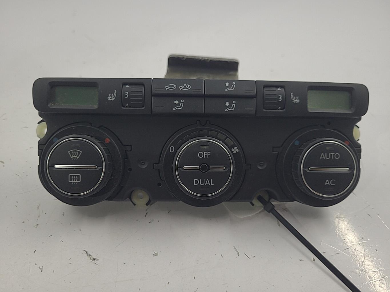 Commande chauffage VOLKSWAGEN PASSAT 5 BREAK Diesel - 1