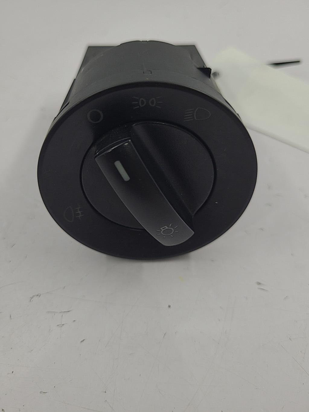 Commande de phare VOLKSWAGEN POLO 4 PHASE 2 Diesel - 1