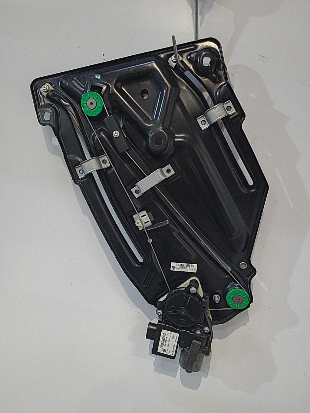 Alzacristalli elettrico posteriore sinistro VOLKSWAGEN EOS CABRIO PHASE 2 Diésel - 1