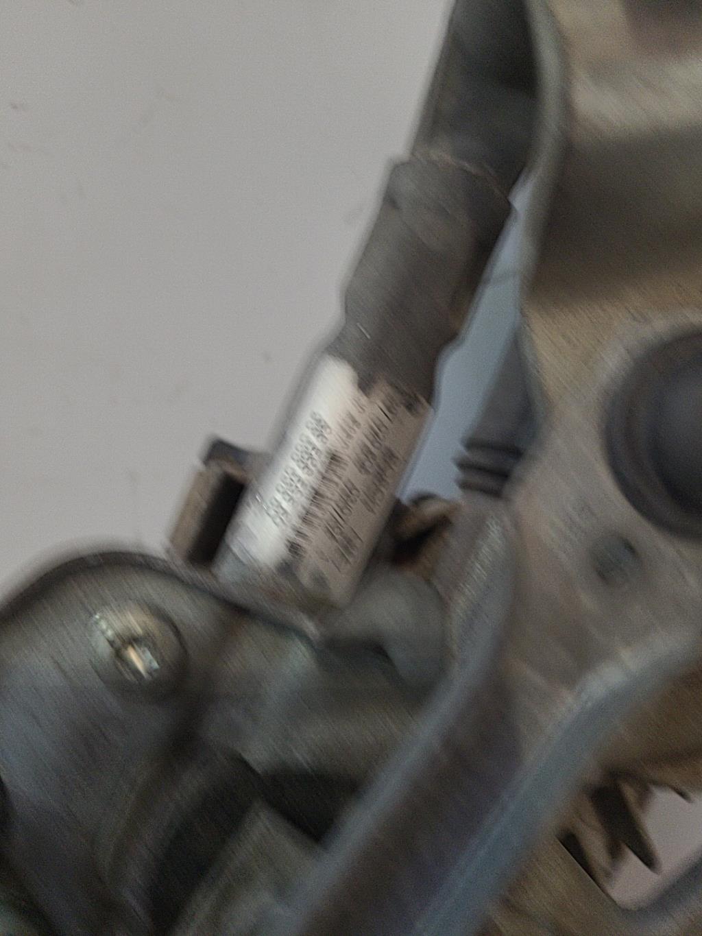 Motore tergicristallo anteriore destro PEUGEOT 407 PHASE 1 BREAK Diésel - 1
