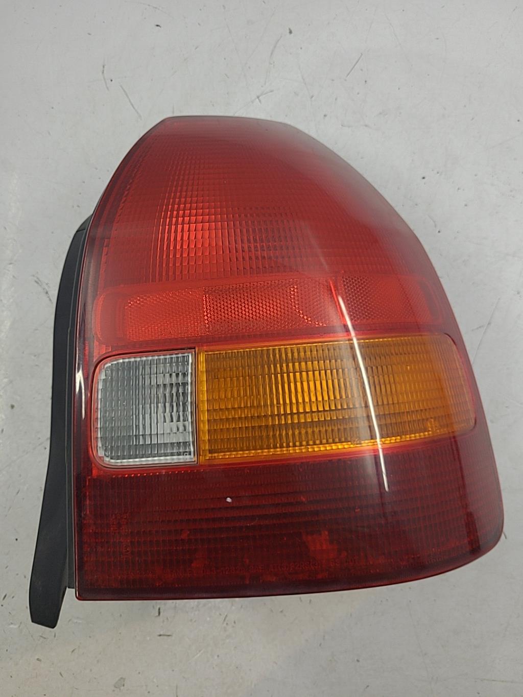 Fanale posteriore principale destro (luci) HONDA CIVIC 6 PHASE 1 Gasolina - 1