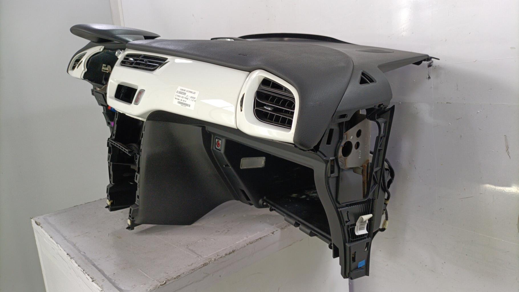 Tableau de bord CITROEN DS3 PHASE 1 Diesel - 1