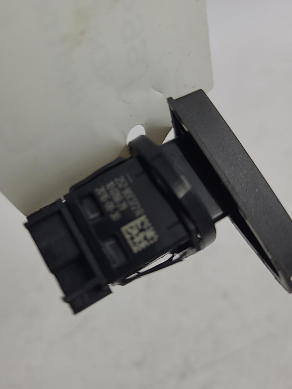 Bouton de warning RENAULT CLIO 4 PHASE 2 Diesel - 1