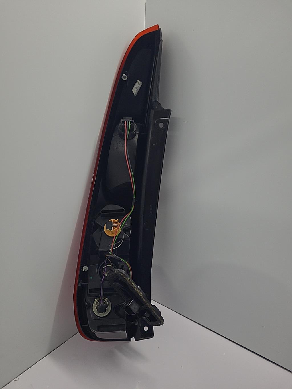 Fanale posteriore principale destro (luci) FORD FIESTA 5 PHASE 1 Gasolina - 1