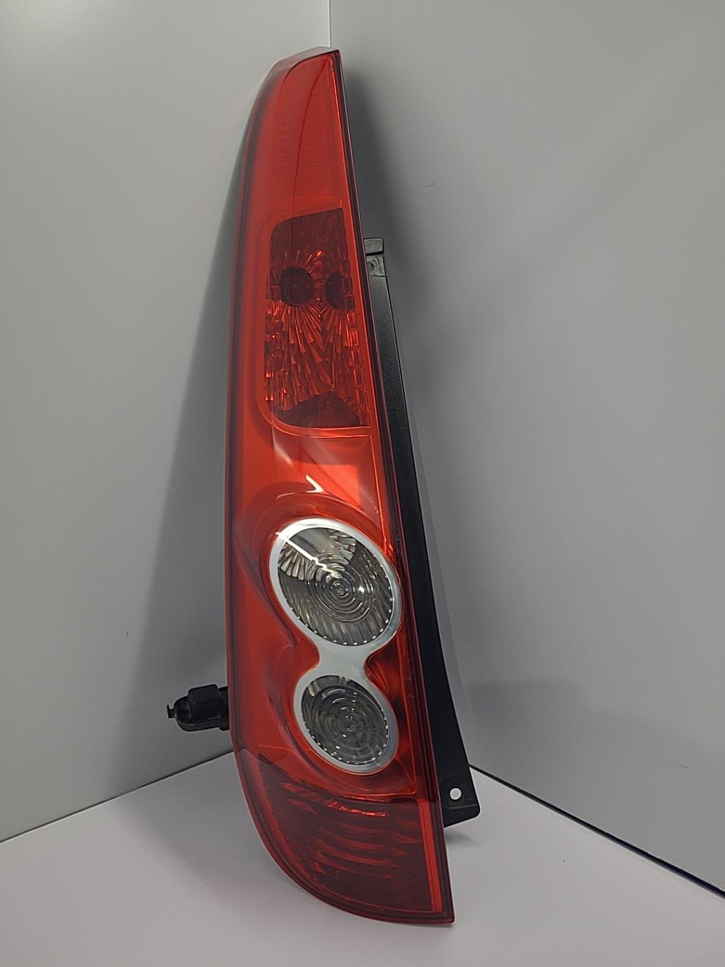Fanale posteriore principale sinistro (luci) FORD FIESTA 5 PHASE 1 Gasolina - 1