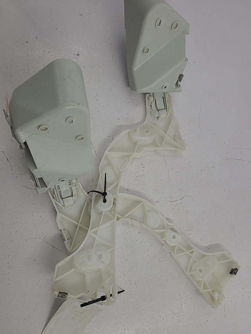 Support de pare chocs arriere FORD FOCUS 3 PHASE 1 Diesel - 1