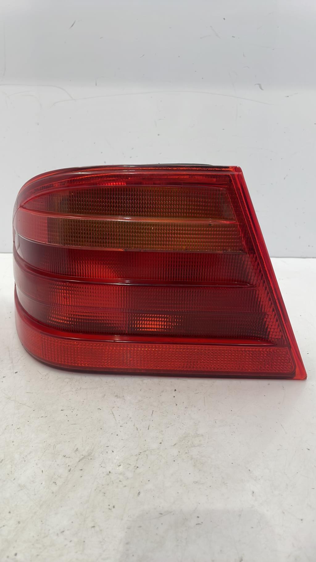 Fanale posteriore principale sinistro (luci) MERCEDES CLASSE E 210 PHASE 1 Diésel - 1