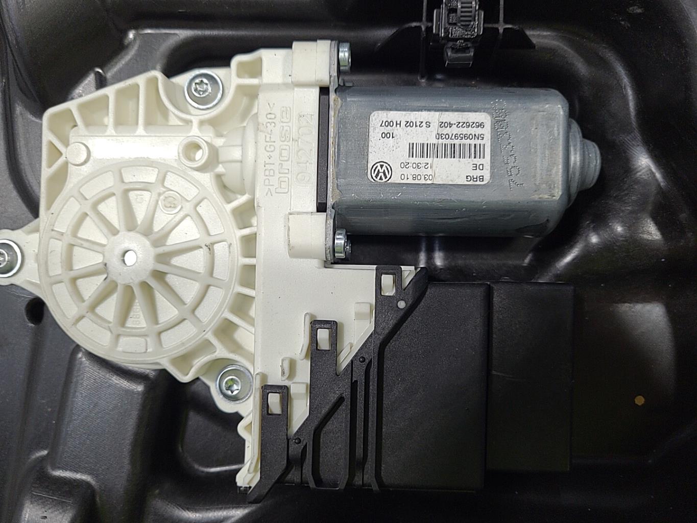 Alzacristalli elettrico posteriore sinistro VOLKSWAGEN TIGUAN 1 PHASE 1 Diésel - 1