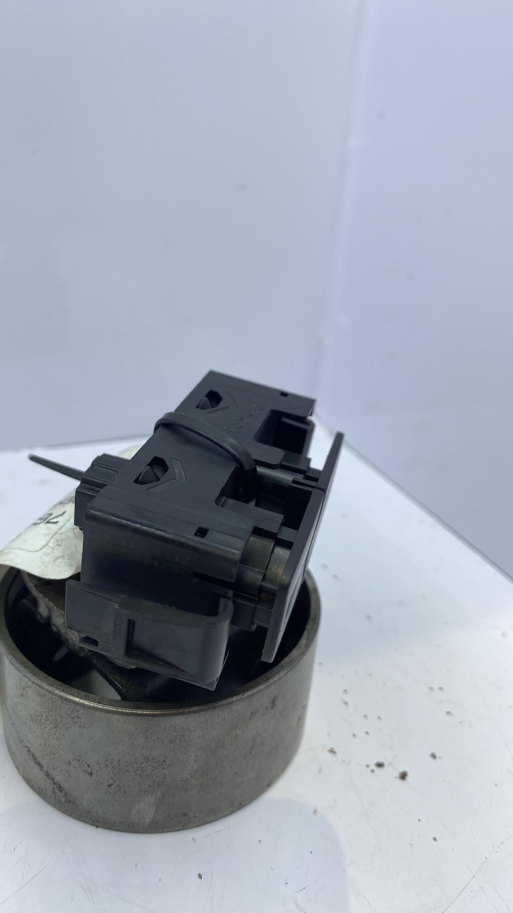 Bouton de warning RENAULT TRAFIC 3 COURT PHASE 1 Diesel - 1