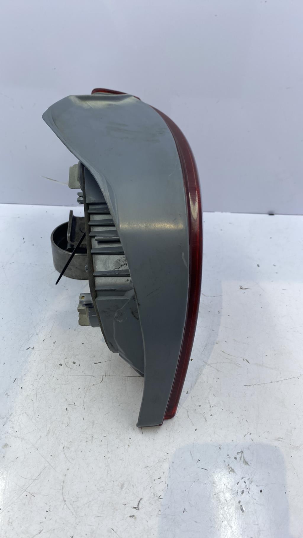 Fanale posteriore principale destro (luci) TOYOTA YARIS 1 PHASE 1 Diésel - 1