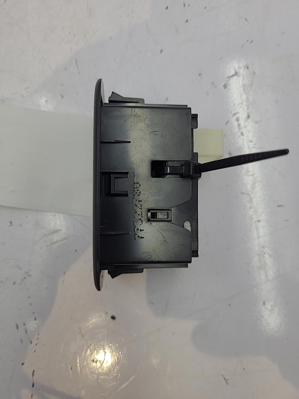 Interruttore lavacristalli posteriore sinistro TOYOTA AURIS 1 PHASE 2 Diésel - 1