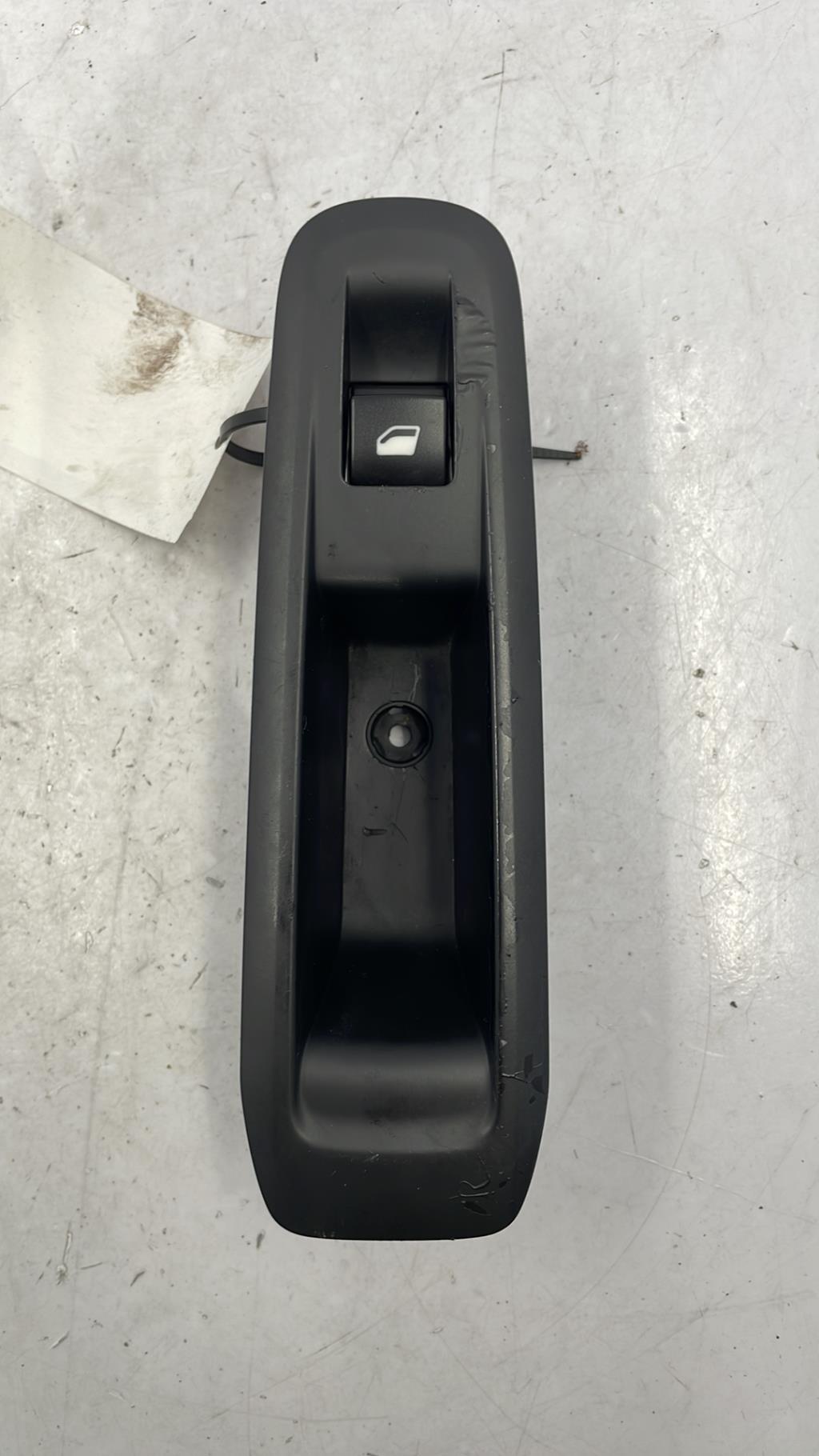 Interruttore lavacristalli posteriore sinistro PEUGEOT 308 2 SW PHASE 1 BREAK Diésel - 1
