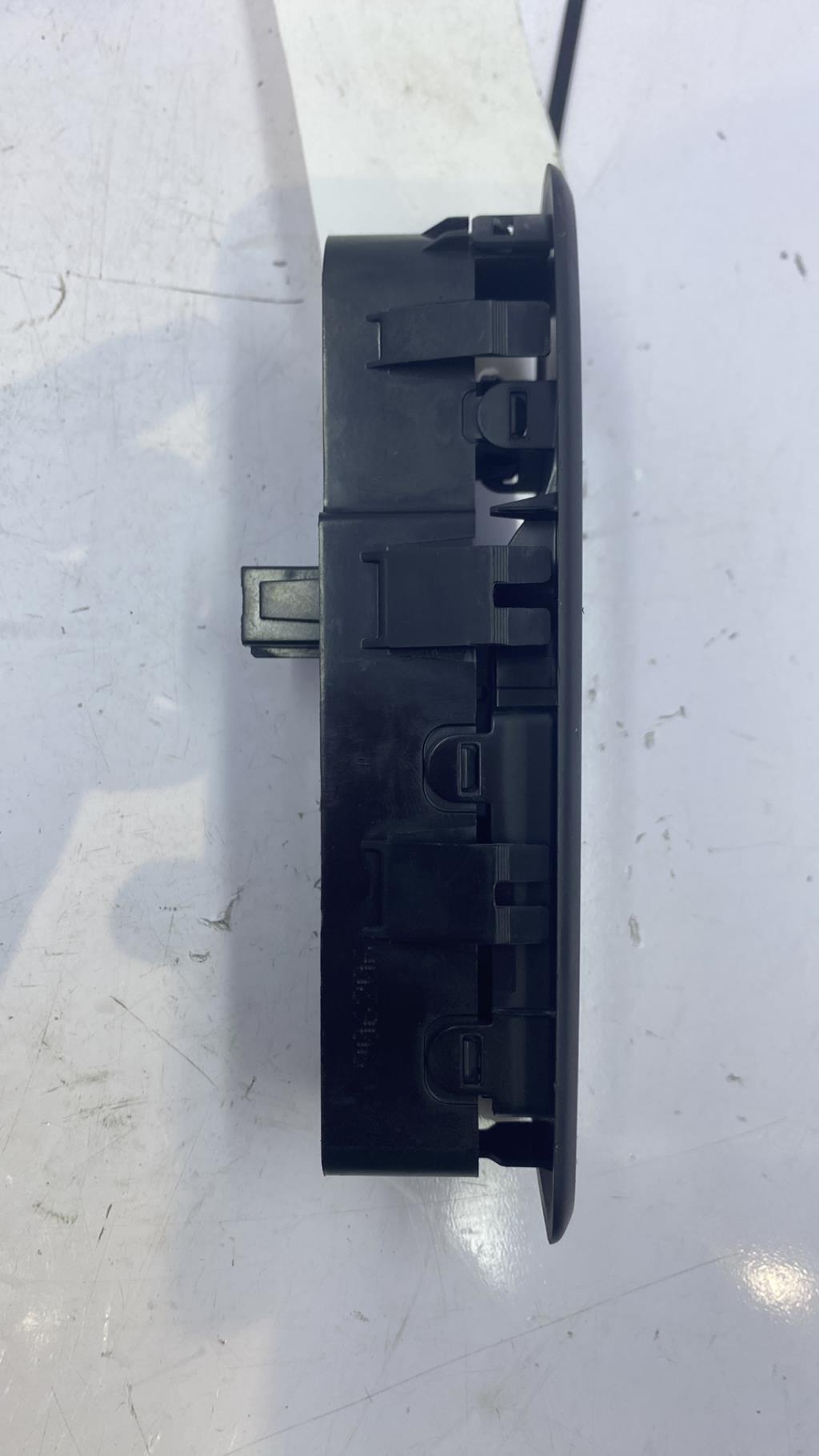 Interruttore lavacristalli anteriore destro CITROEN C3 2 PHASE 2 Gasolina - 1