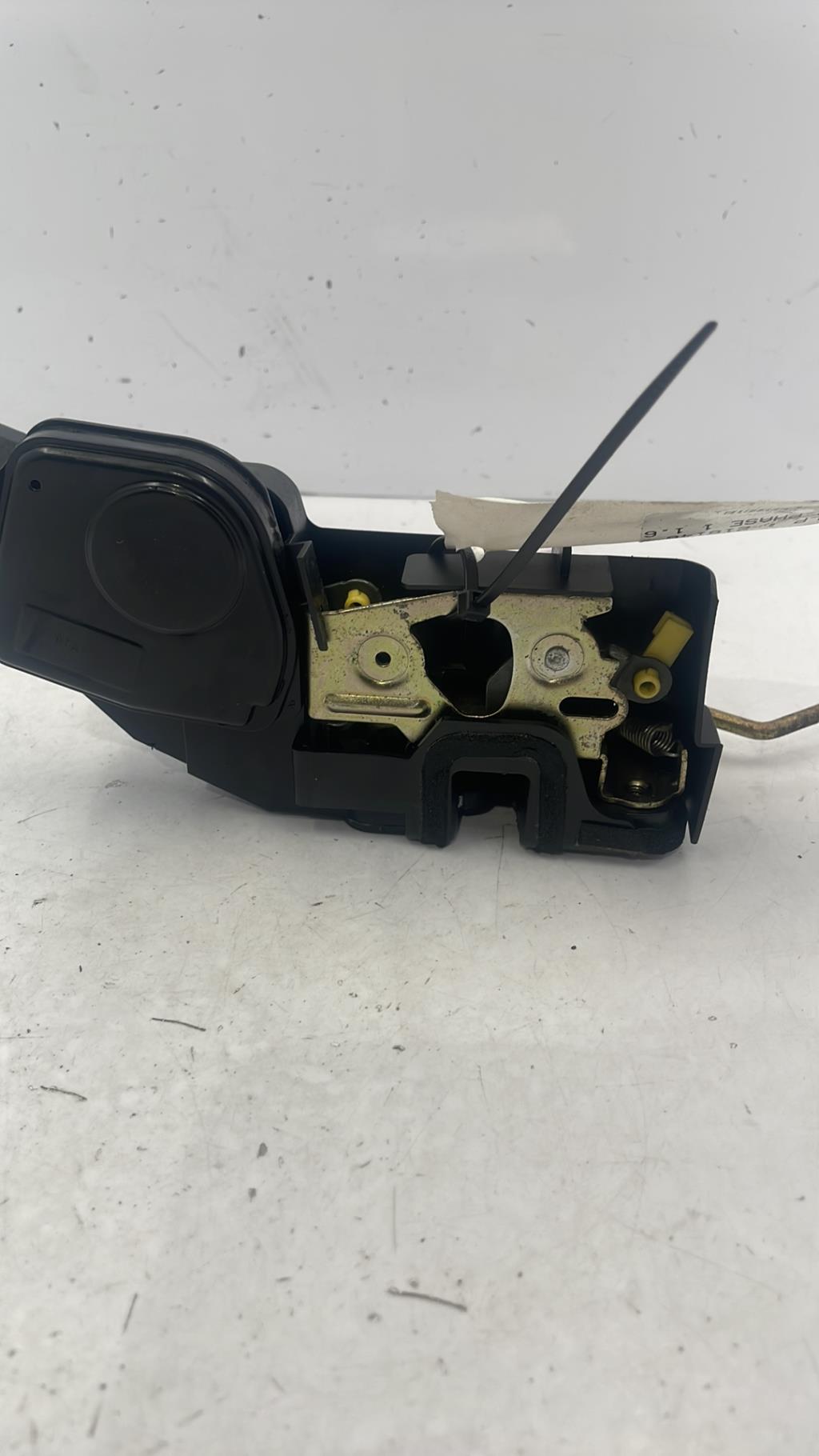 Serrure avant droit HYUNDAI MATRIX PHASE 1 Essence - 1