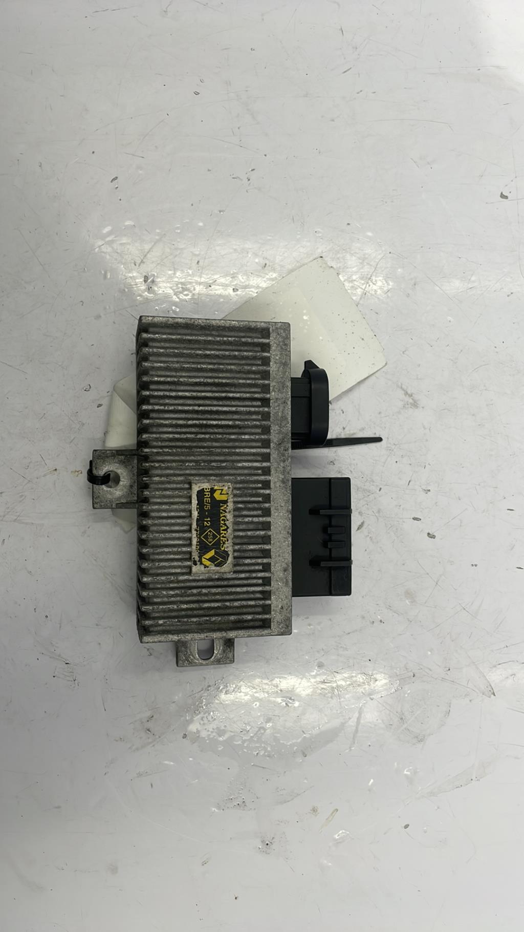Boitier de prechauffage RENAULT CLIO 2 PHASE 1 Diesel - 1