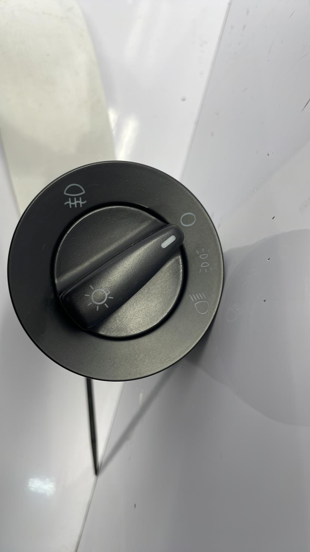 Commande de phare VOLKSWAGEN GOLF 4 BREAK Diesel - 1
