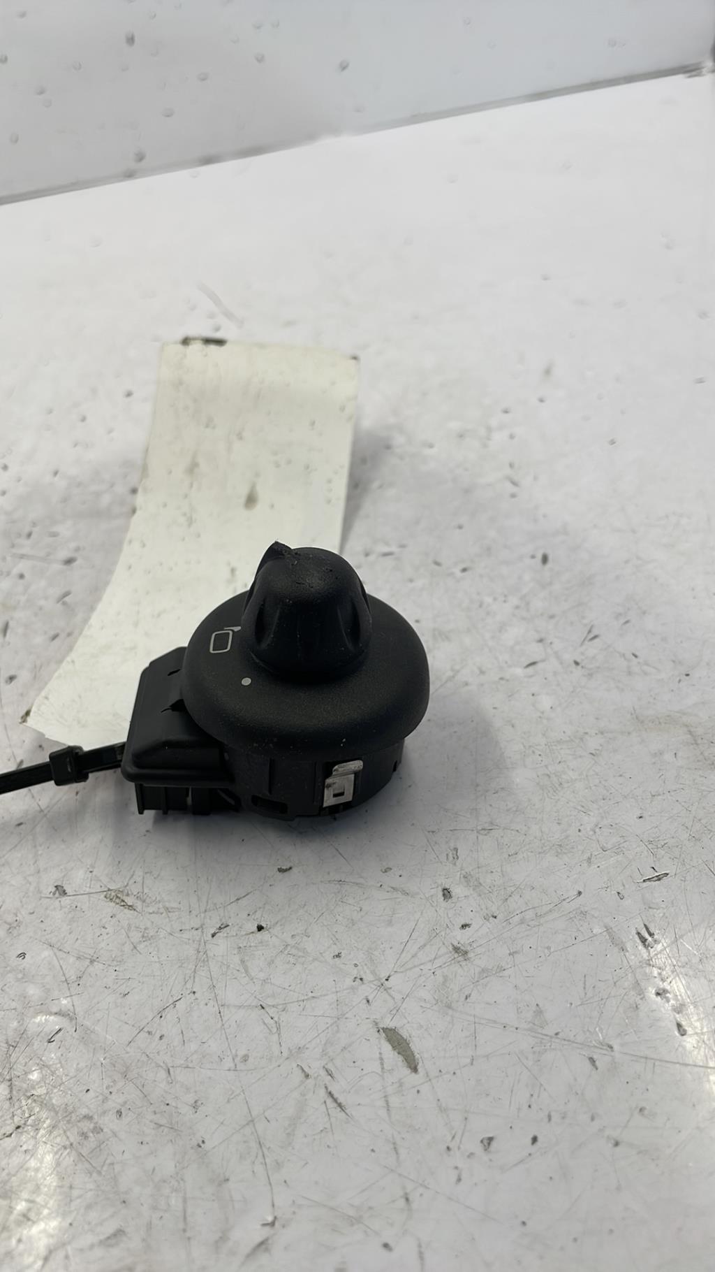 Commande retroviseurs MINI MINI 2 R56 PHASE 1 Essence - 1