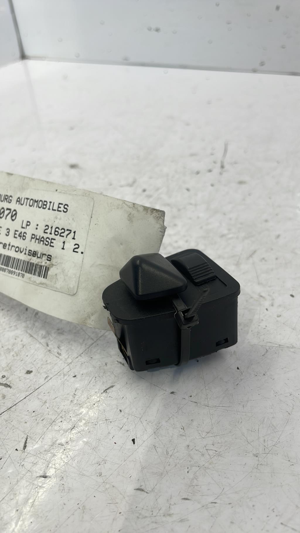 Commande retroviseurs BMW SERIE 3 E46 PHASE 1 Diesel - 1