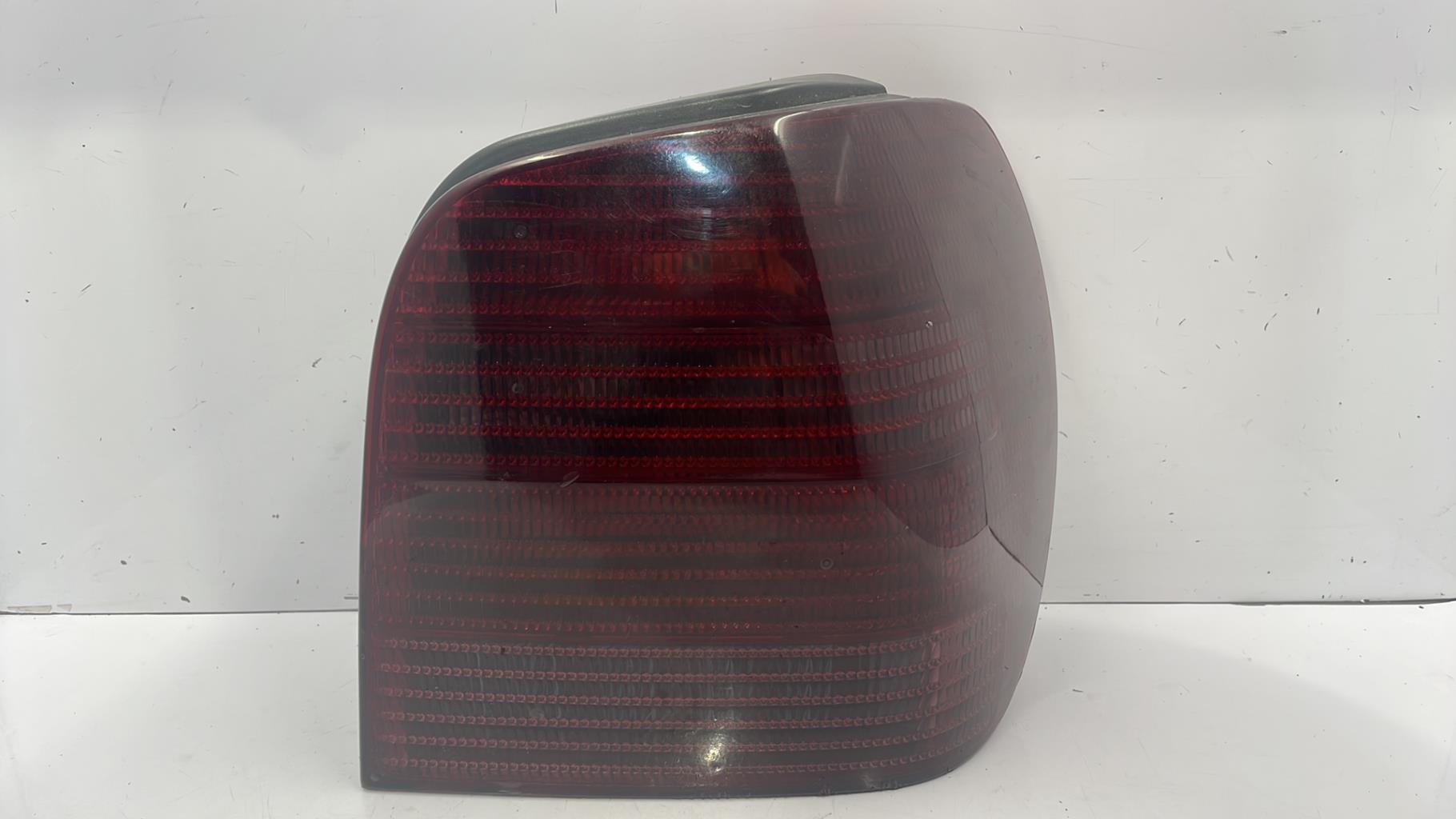 Fanale posteriore principale destro (luci) VOLKSWAGEN POLO 3 PHASE 2 Gasolina - 1