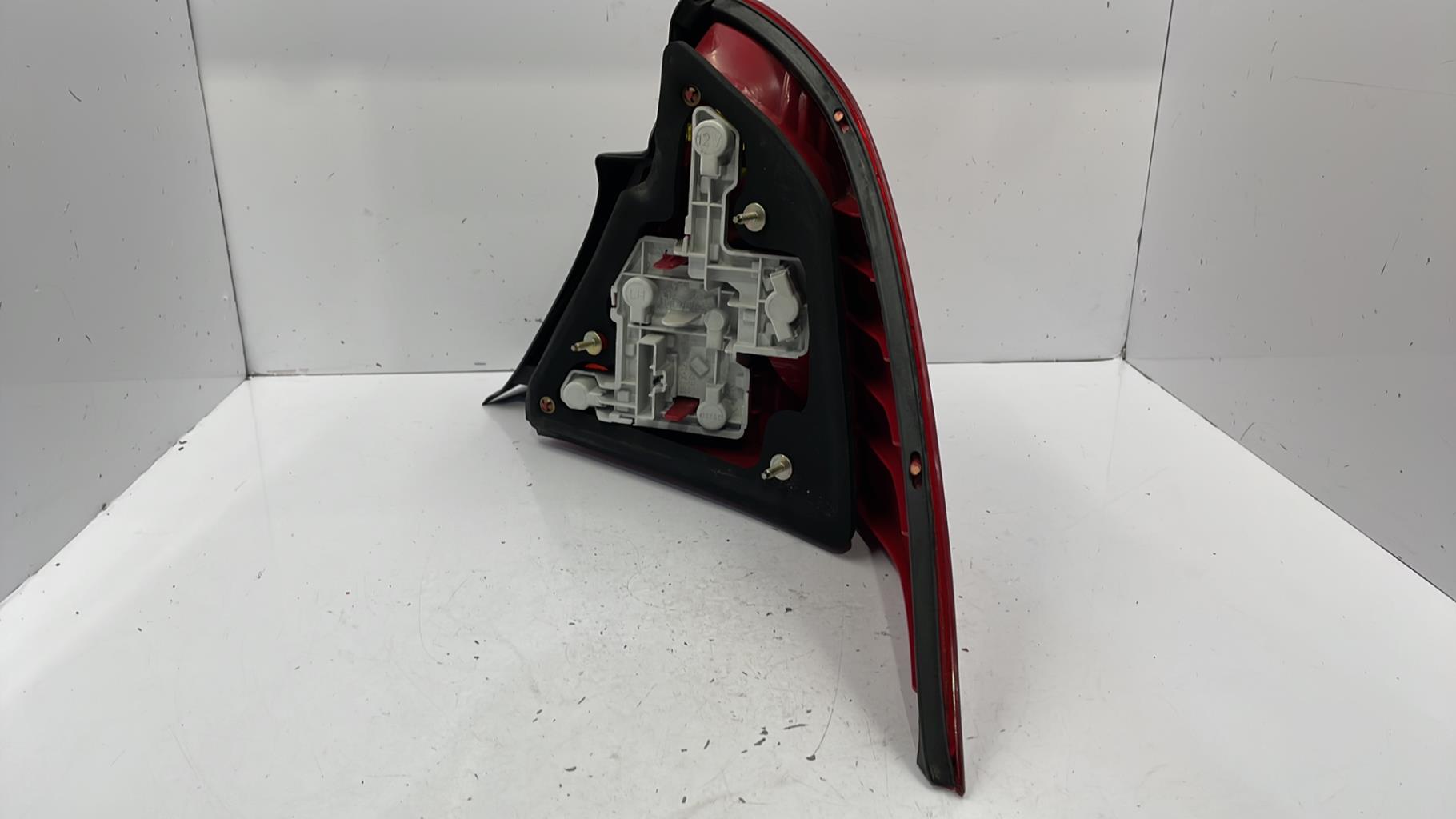 Fanale posteriore principale sinistro (luci) FORD MONDEO 2 Gasolina - 1